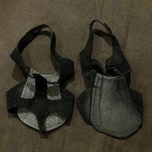 Capezio Modern Dance Shoe — Half Sole — Size 6.5 — Barely Used/Like New